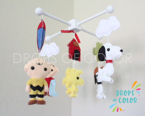 Snoopy Mobile, Baby Crib Mobile, Charlie Brown Snoopy Friends, Nursery Room Decor